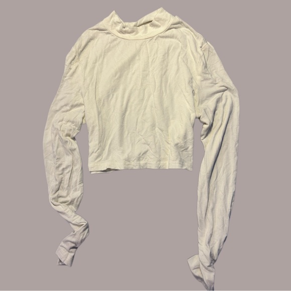 White long sleeve cropped top - Picture 2 of 2
